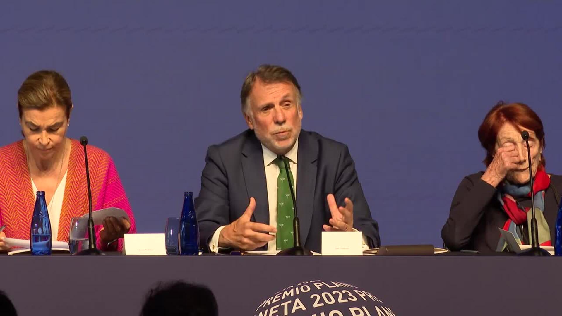 El Premio Planeta constata "abundancia" de novela negra y testimonial entre las obras presentadas