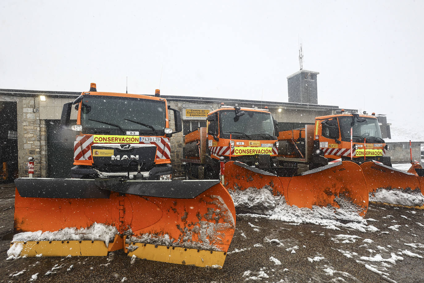 El temporal deja la primera nevada del año en Asturias