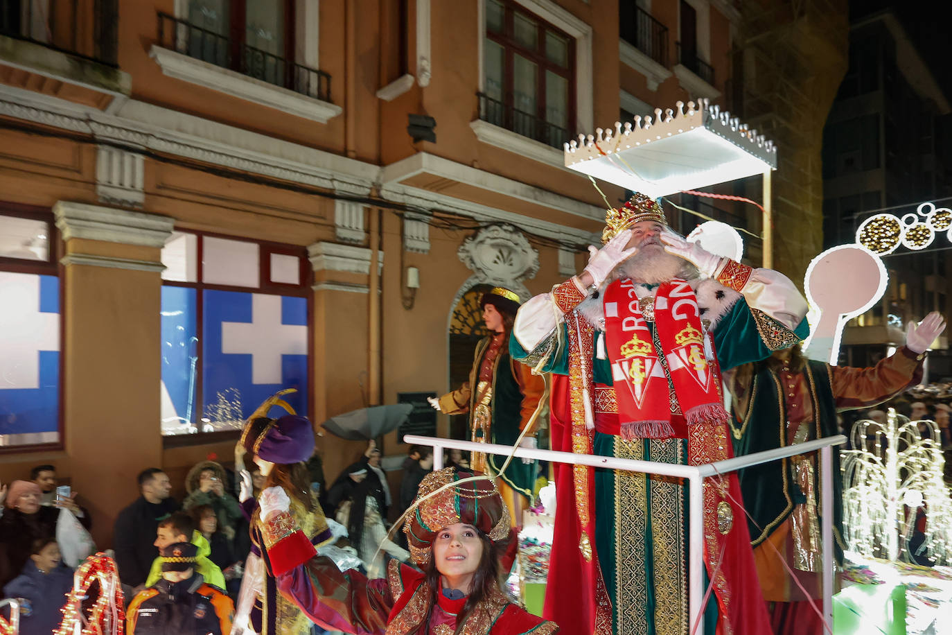 Los Reyes en el Ayuntamiento de Gijón