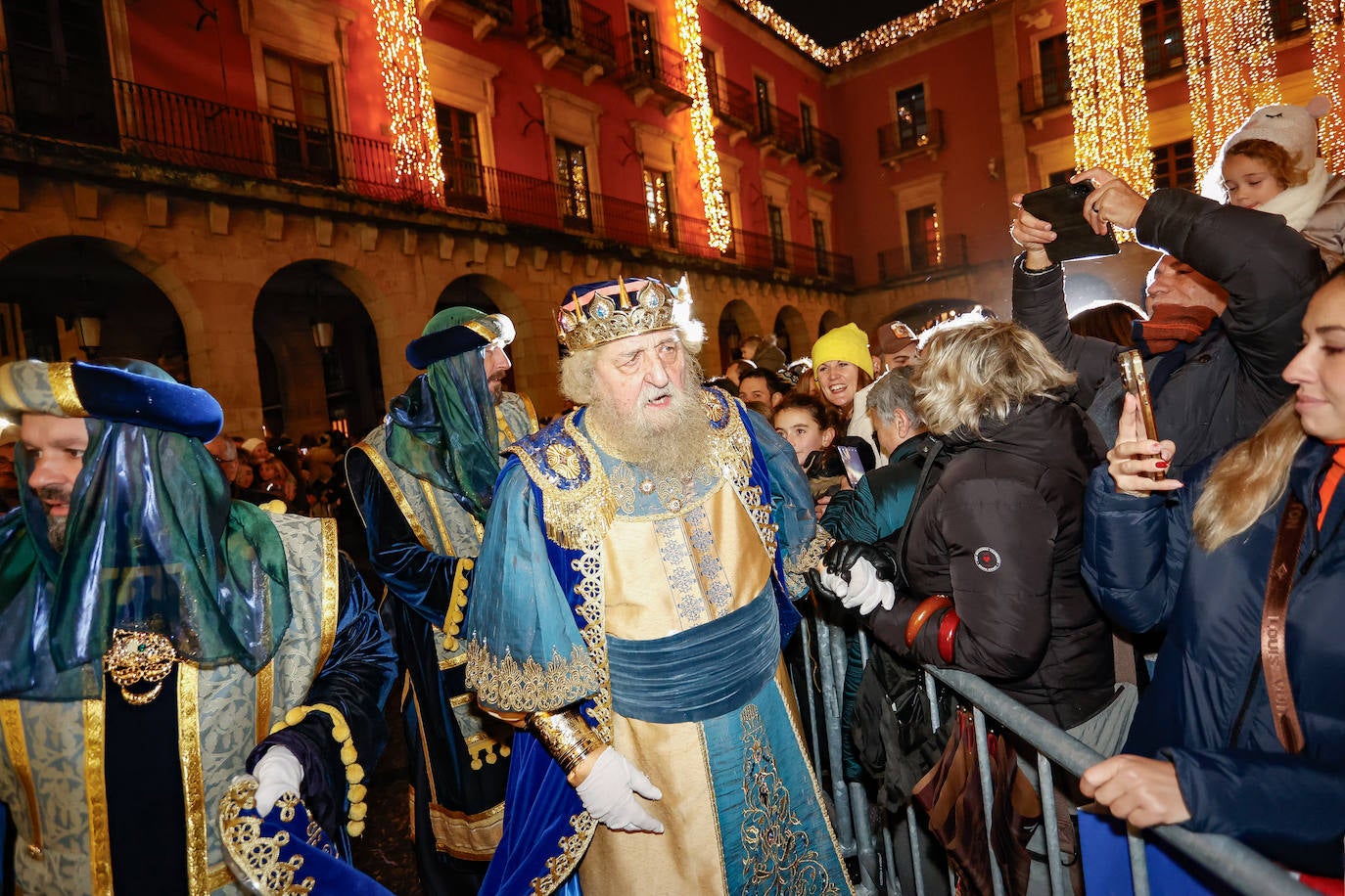 Los Reyes en el Ayuntamiento de Gijón