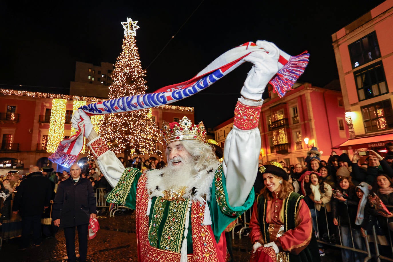 Los Reyes en el Ayuntamiento de Gijón