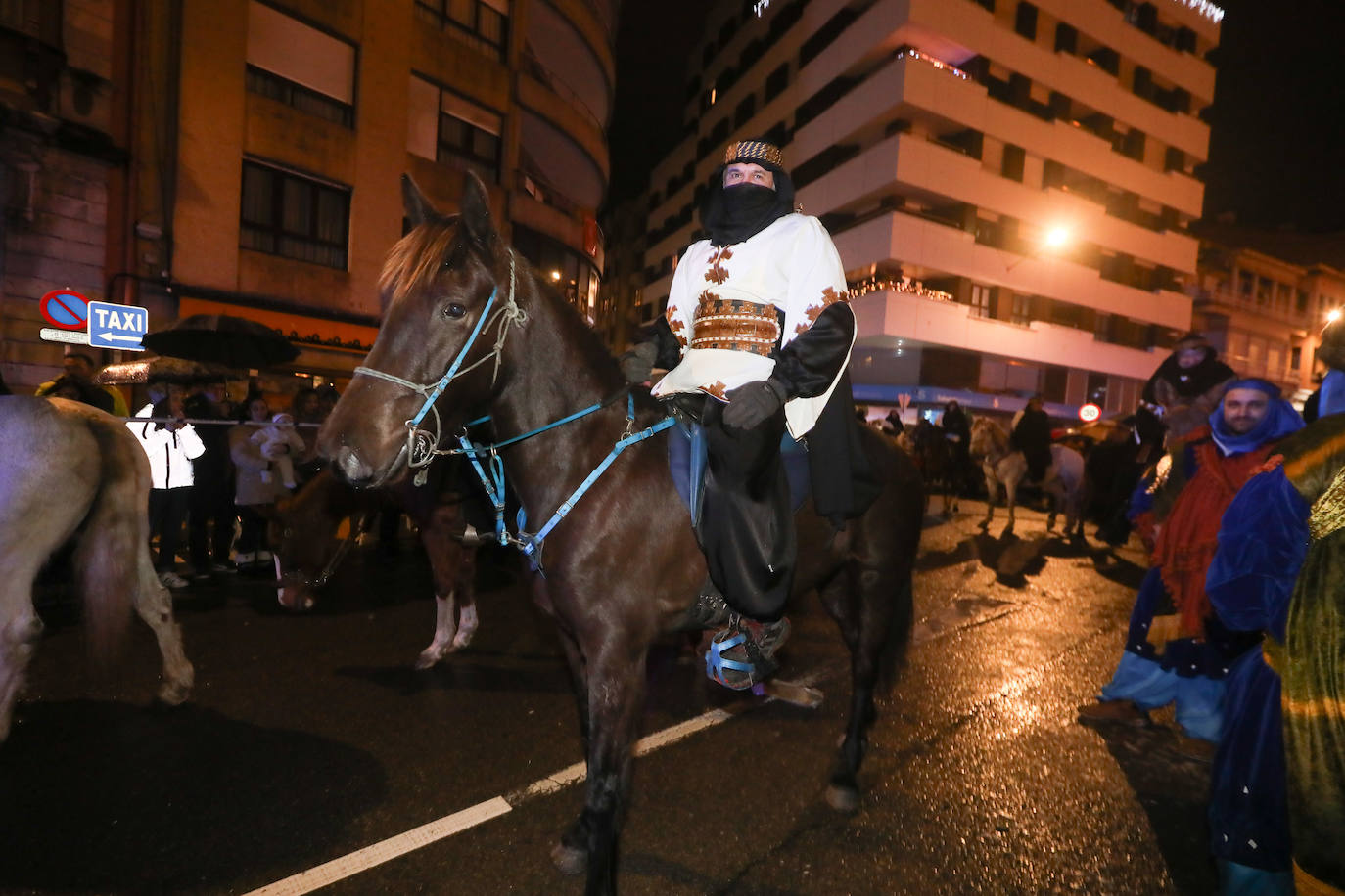 Todas las fotos de la cabalgata de los Reyes Magos en Avilés