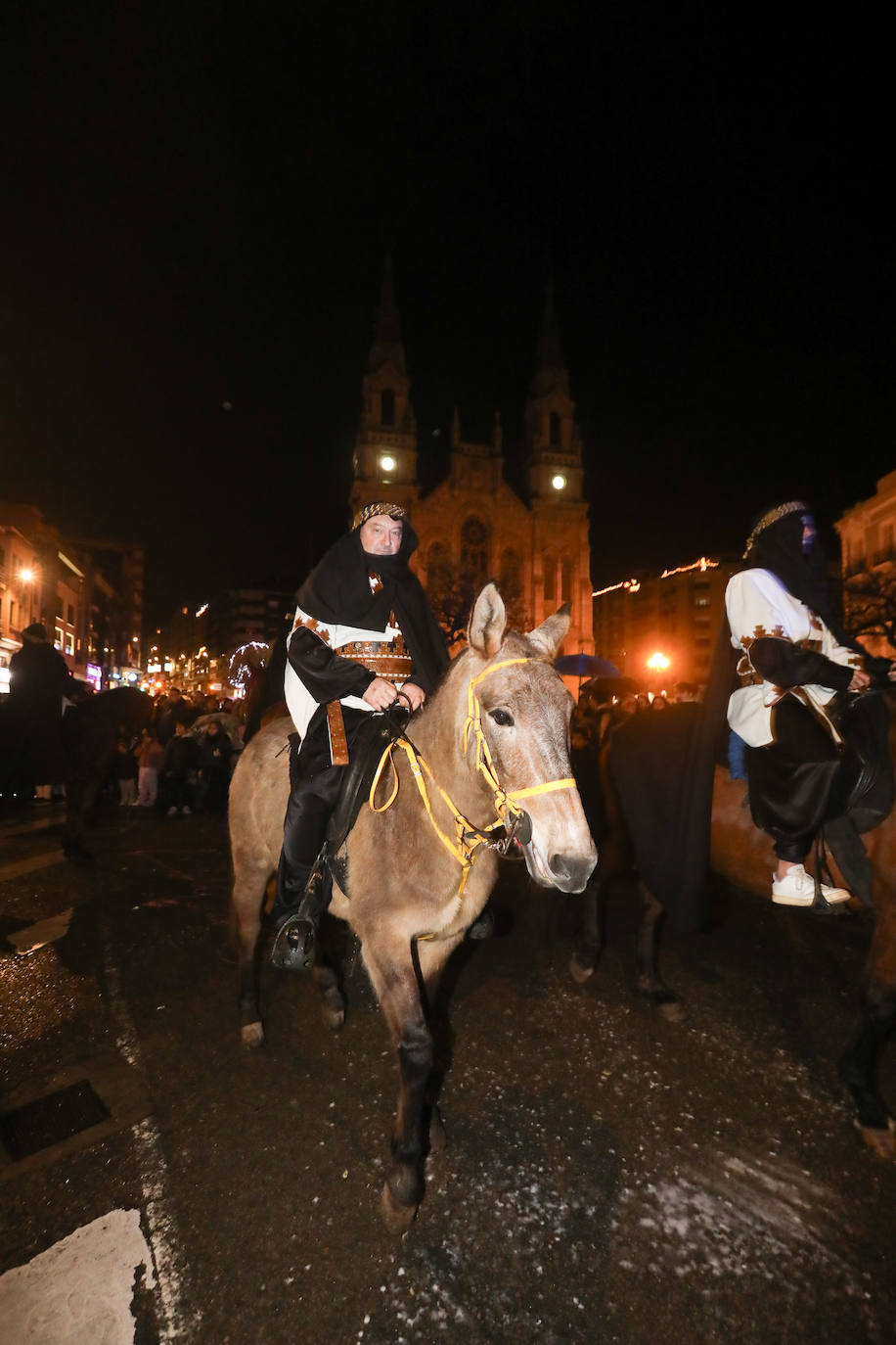 Todas las fotos de la cabalgata de los Reyes Magos en Avilés