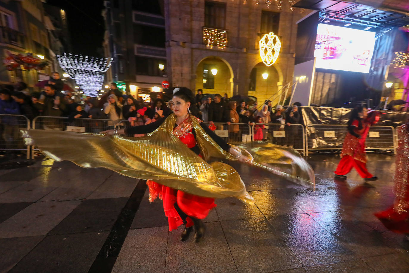 Todas las fotos de la cabalgata de los Reyes Magos en Avilés