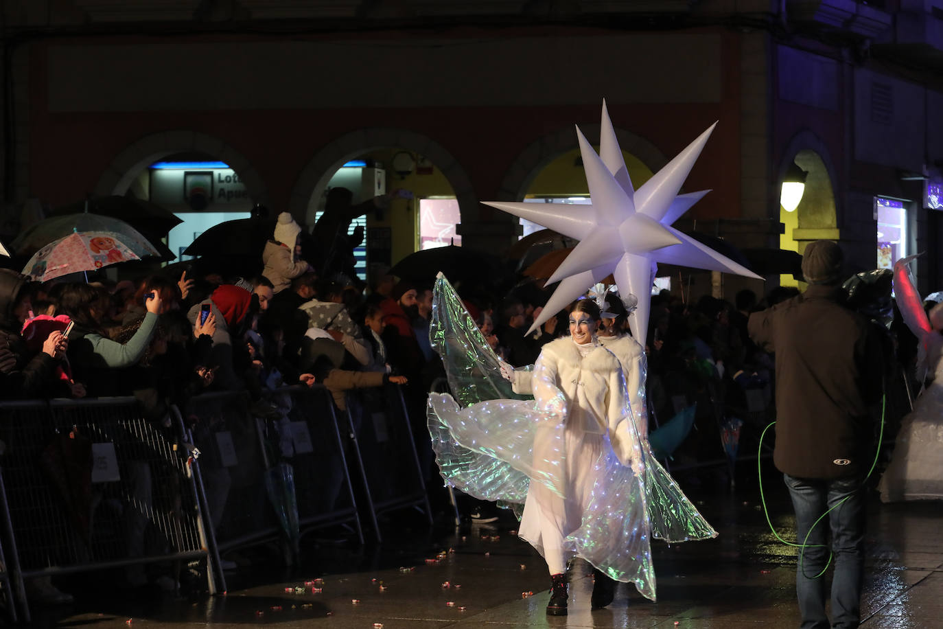 Todas las fotos de la cabalgata de los Reyes Magos en Avilés