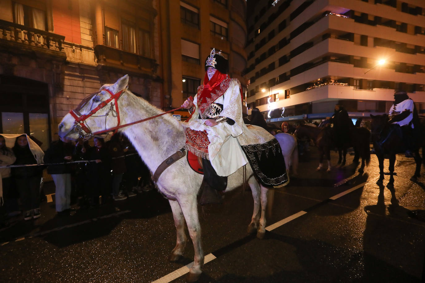 Todas las fotos de la cabalgata de los Reyes Magos en Avilés