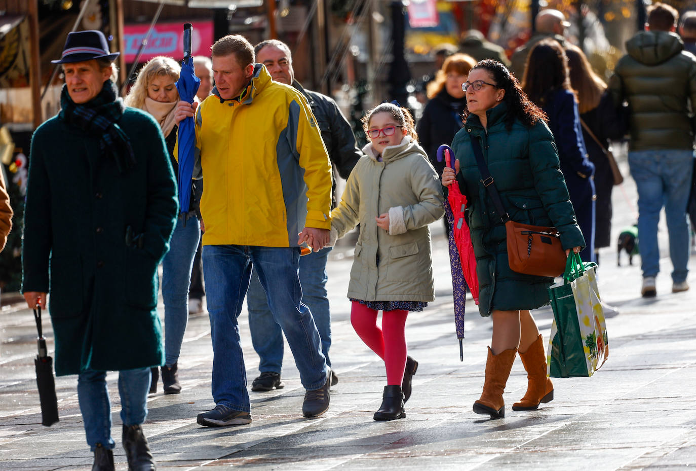 Una mañana de Reyes cargada de ilusión y de regalos en Asturias