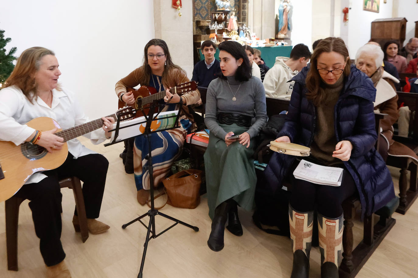 Una mañana de Reyes cargada de ilusión y de regalos en Asturias