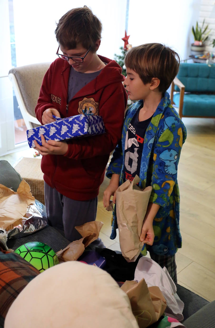 Una mañana de Reyes cargada de ilusión y de regalos en Asturias