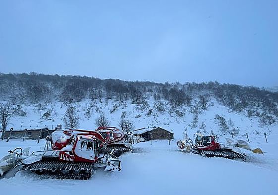 La estación de Fuentes de Invierno, este domingo.