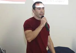 Marcos Vázquez, en la presentación de su libro 'Vivir más' en Gijón.