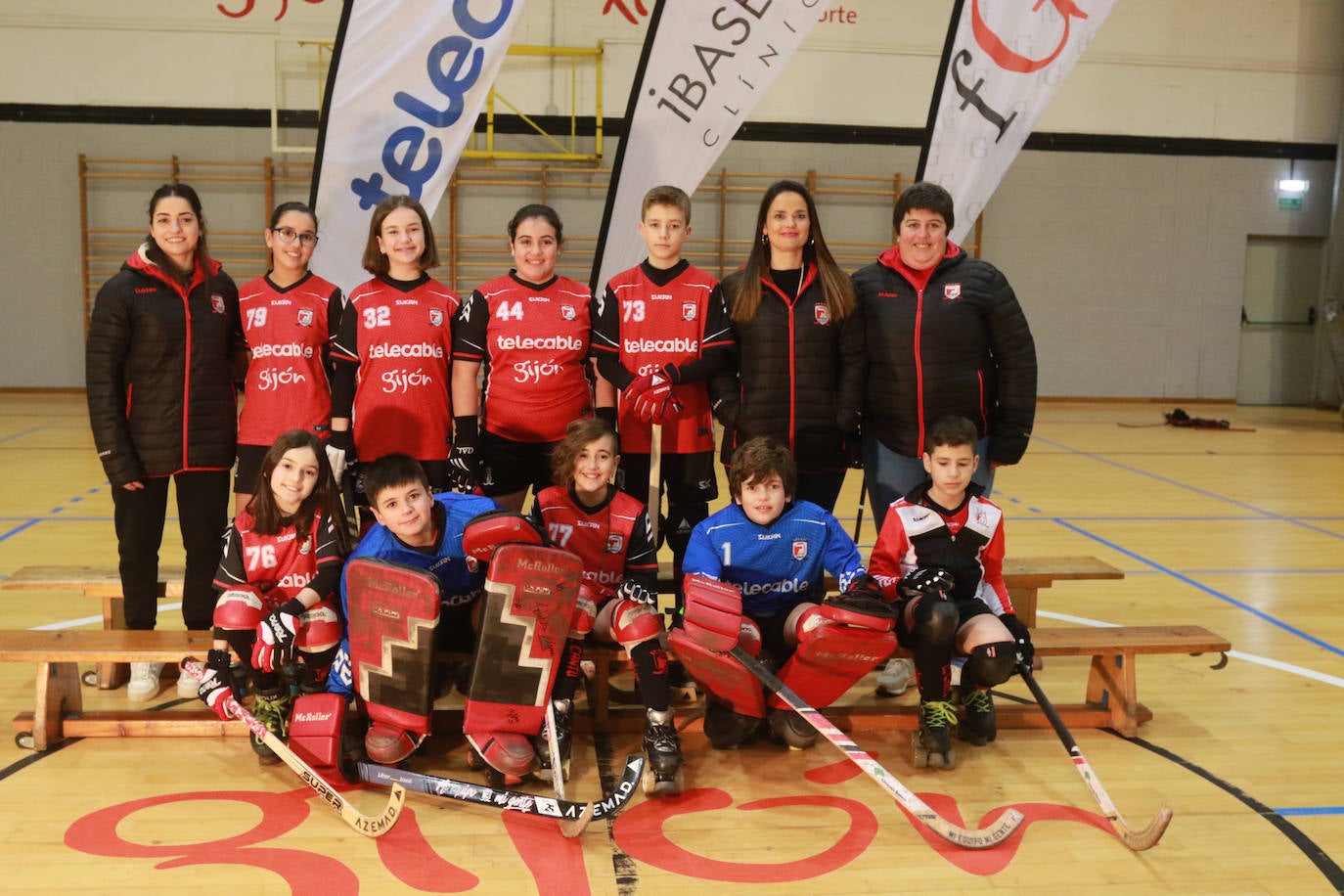 Así ha sido la presentación de equipos del Telecable en el pabellón Mata-Jove