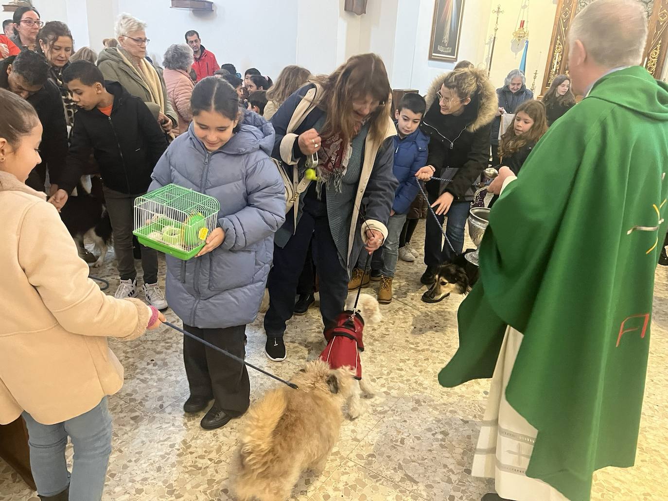 Lugones bendice a sus mascotas