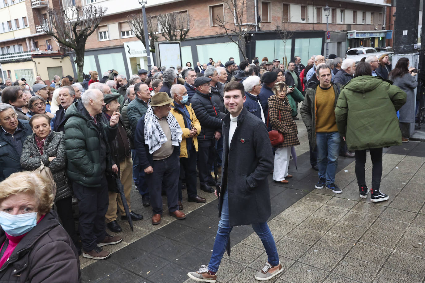 Multitudinario y emotivo adiós a Anita Sirgo, referente de la lucha obrera