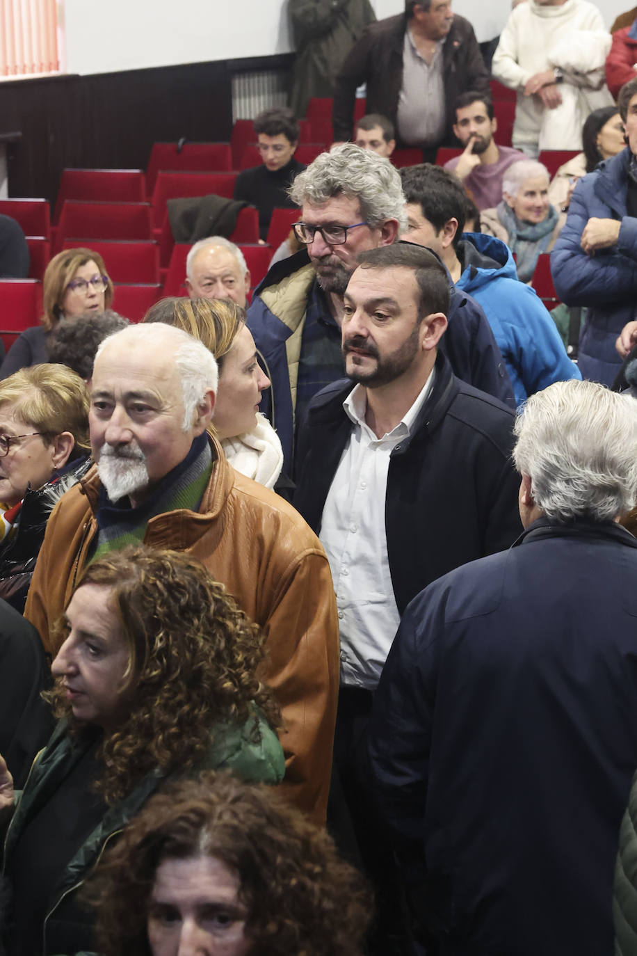 Multitudinario y emotivo adiós a Anita Sirgo, referente de la lucha obrera