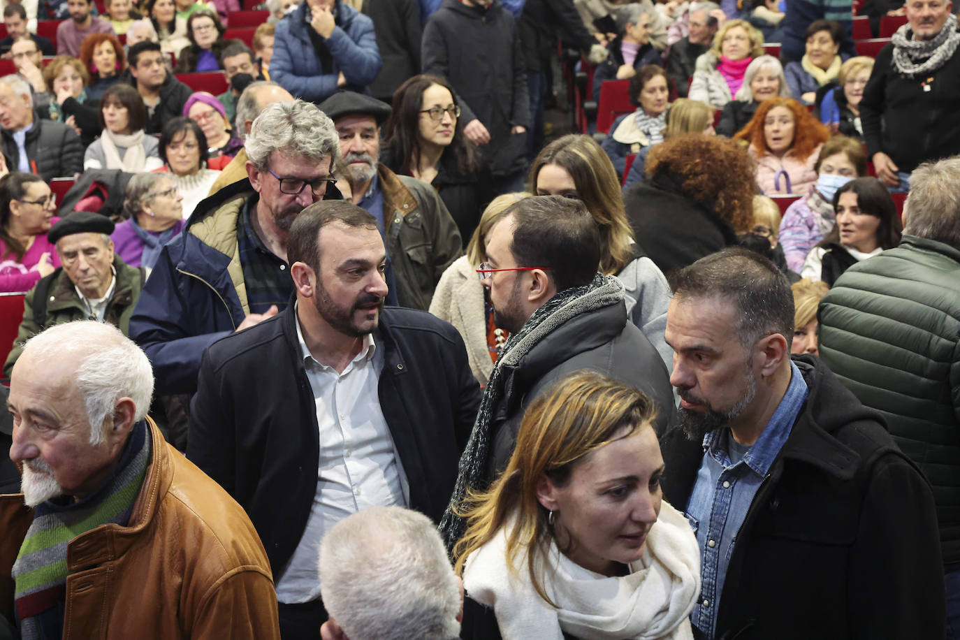 Multitudinario y emotivo adiós a Anita Sirgo, referente de la lucha obrera