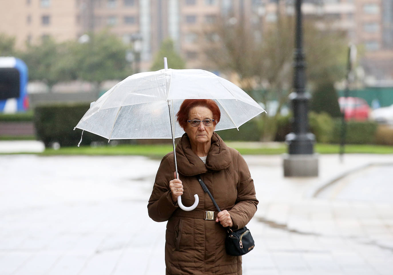 La borrasca &#039;Irene&#039; llena de paraguas Asturias