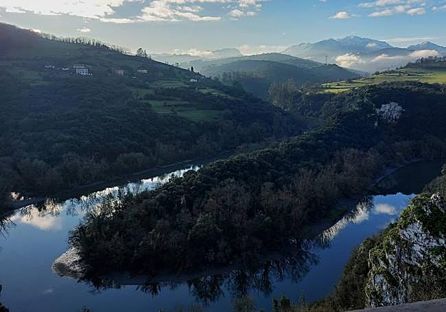 Meandro Cueto Rañeces desde La Peñona