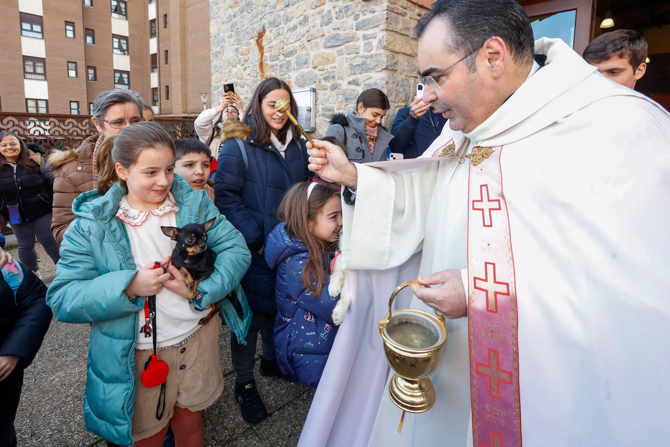 Bendición de mascotas en Gijón por San Antón