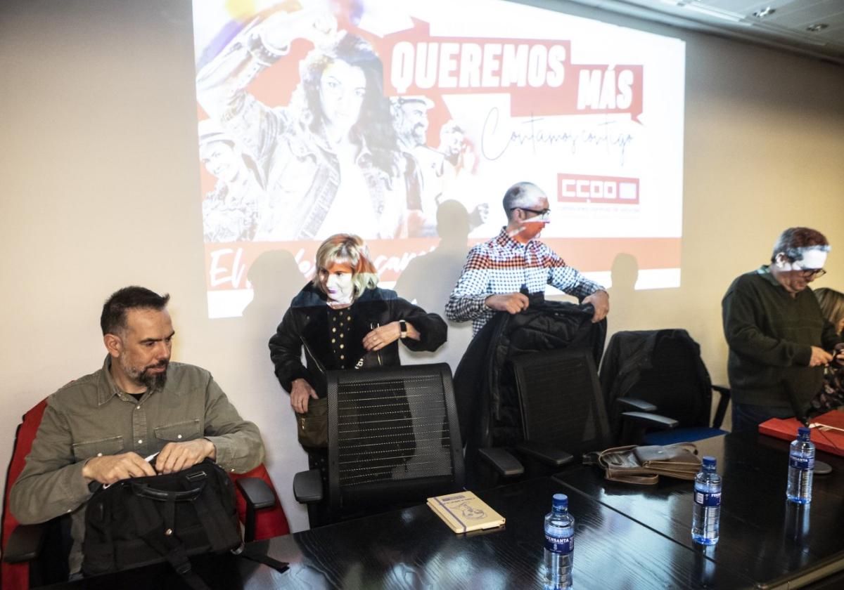 José Manuel Zapico, María José Gutiérrez y Damián Manzano, en el consejo de CC OO de Asturias.