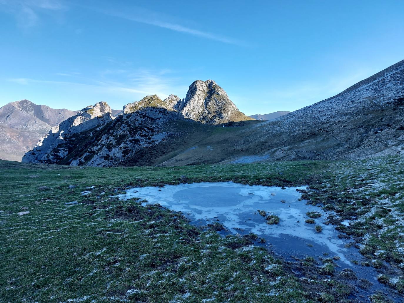 Tres rutas unidas que hacen un recorrido mágico: a las Foces del Pino, Los Pandos y Peña Melera