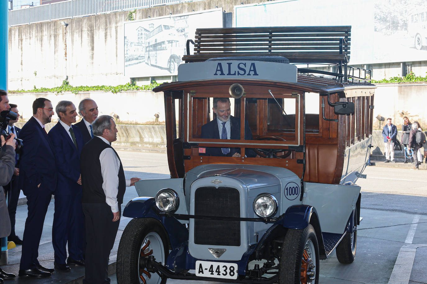 El Rey visita Asturias en el aniversario de Mantequerías Arias y ALSA