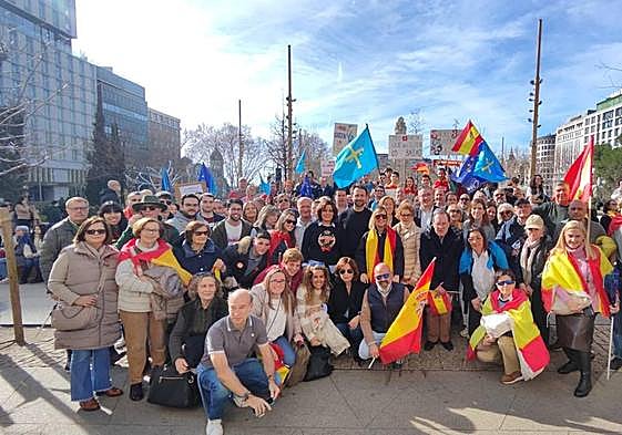 Decenas de asturianos protestan en Madrid contra la ley de amnistía