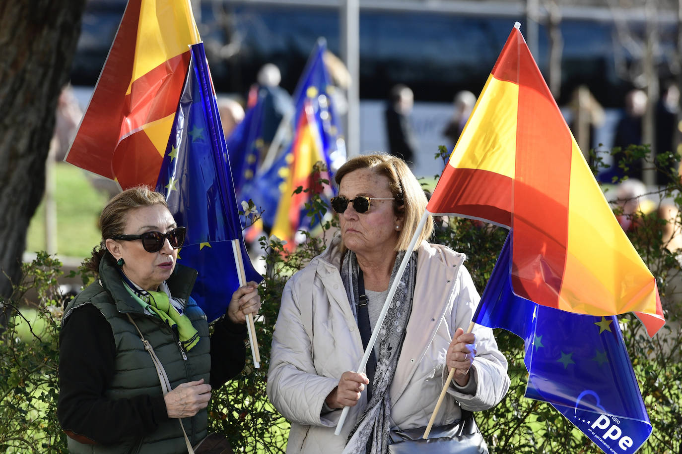 Decenas de asturianos protestan en Madrid contra la ley de amnistía