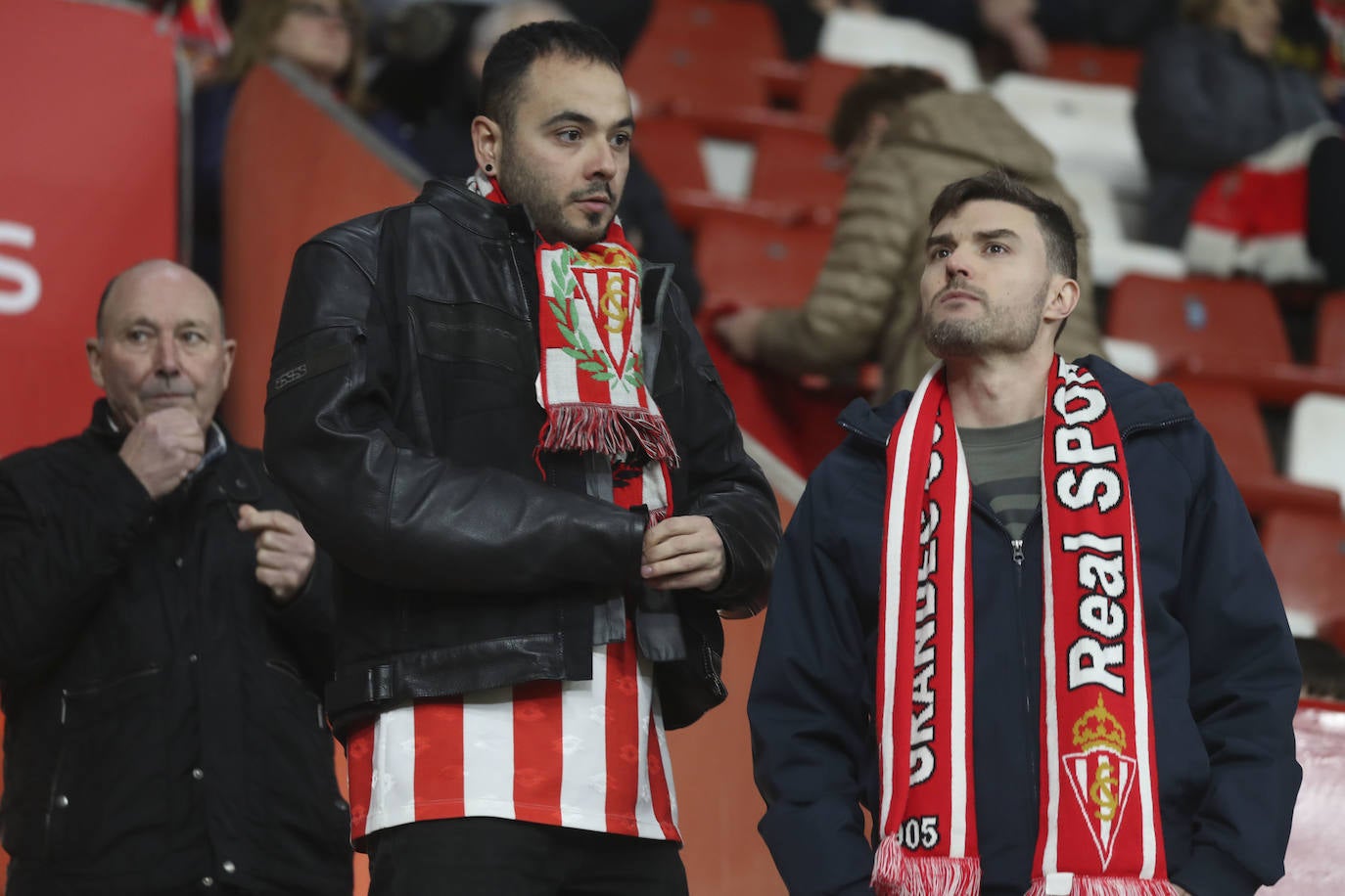 ¿Estuviste en el Sporting - Racing de Ferrol? ¡Búscate en las fotos!