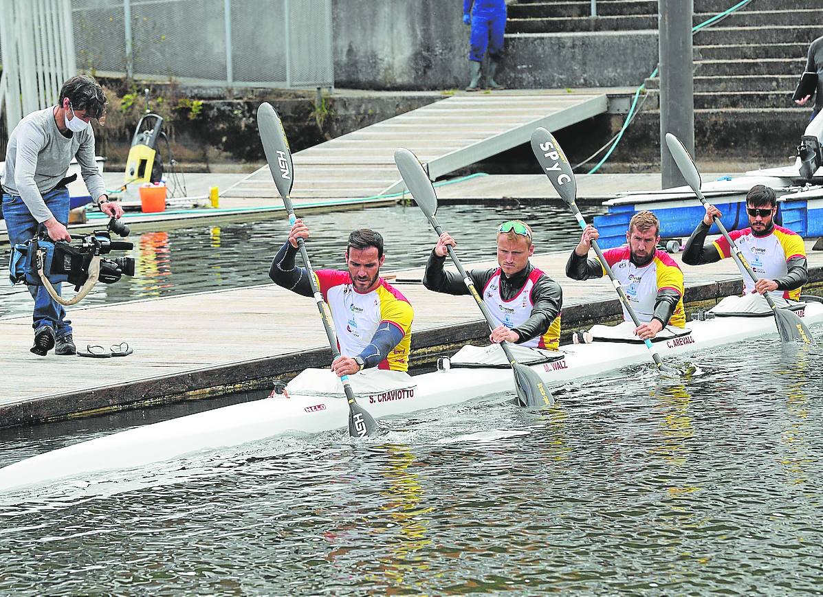 El equipo olímpico español de K4 tiene su cuartel general en las instalaciones de Trasona. efe