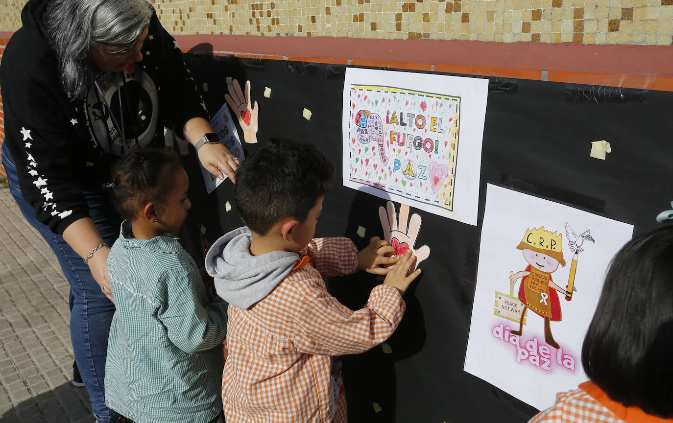 Así celebraron los colegios de Gijón el Día de la Paz