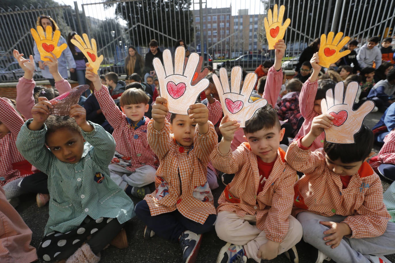 Así celebraron los colegios de Gijón el Día de la Paz