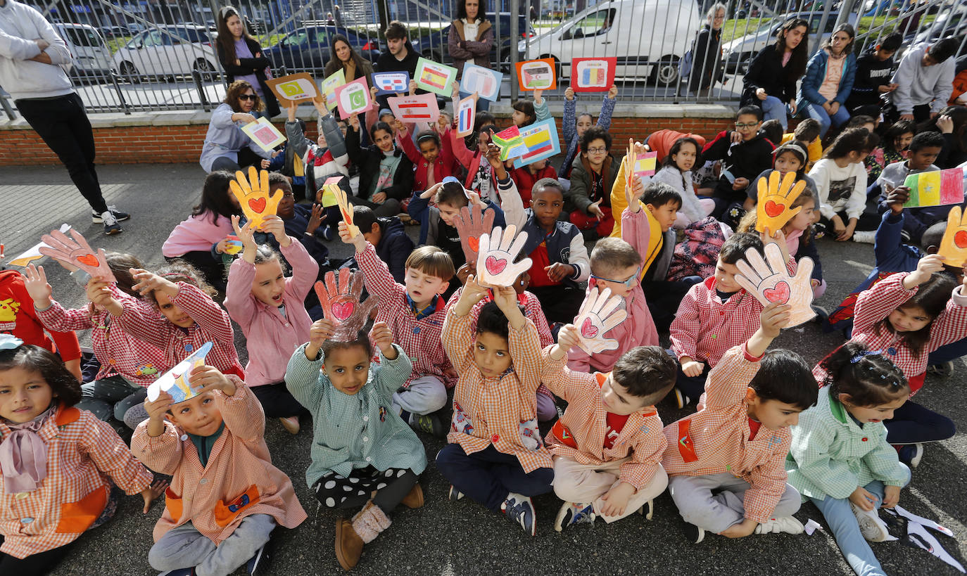 Así celebraron los colegios de Gijón el Día de la Paz