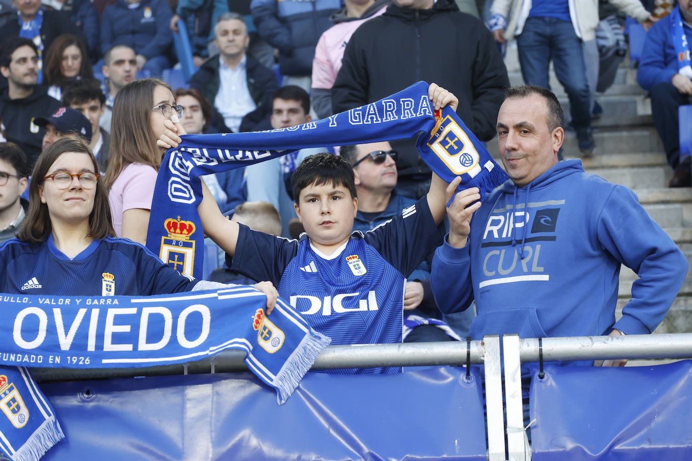 ¿Estuviste viendo el Real Oviedo - Eldense? ¡Búscate en las fotos del Tartiere!