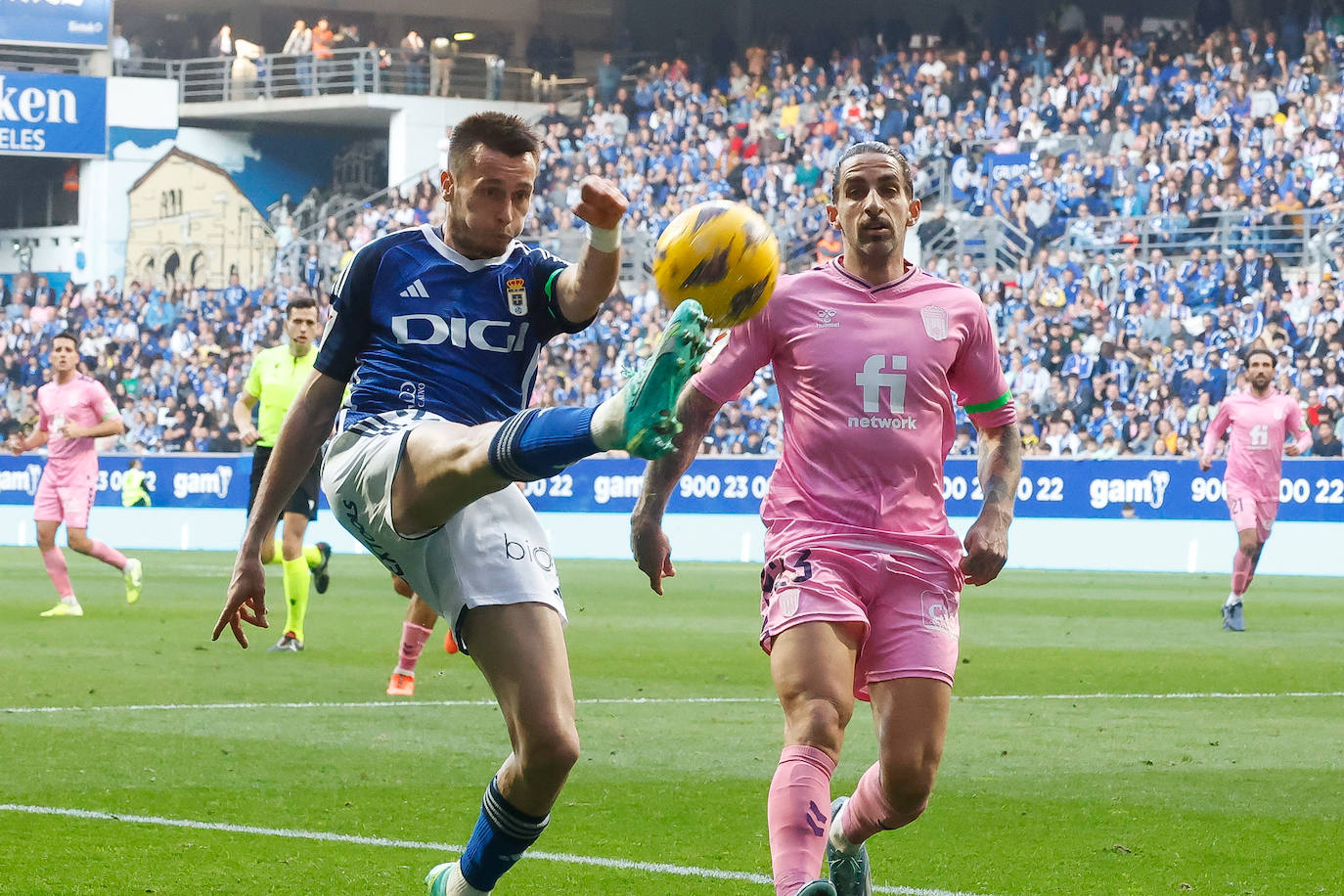 El Real Oviedo - Eldense, en imágenes: así fue el partido