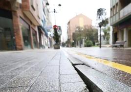 Calle La Lila, en Oviedo, donde se produjo la agresión verbal y física.