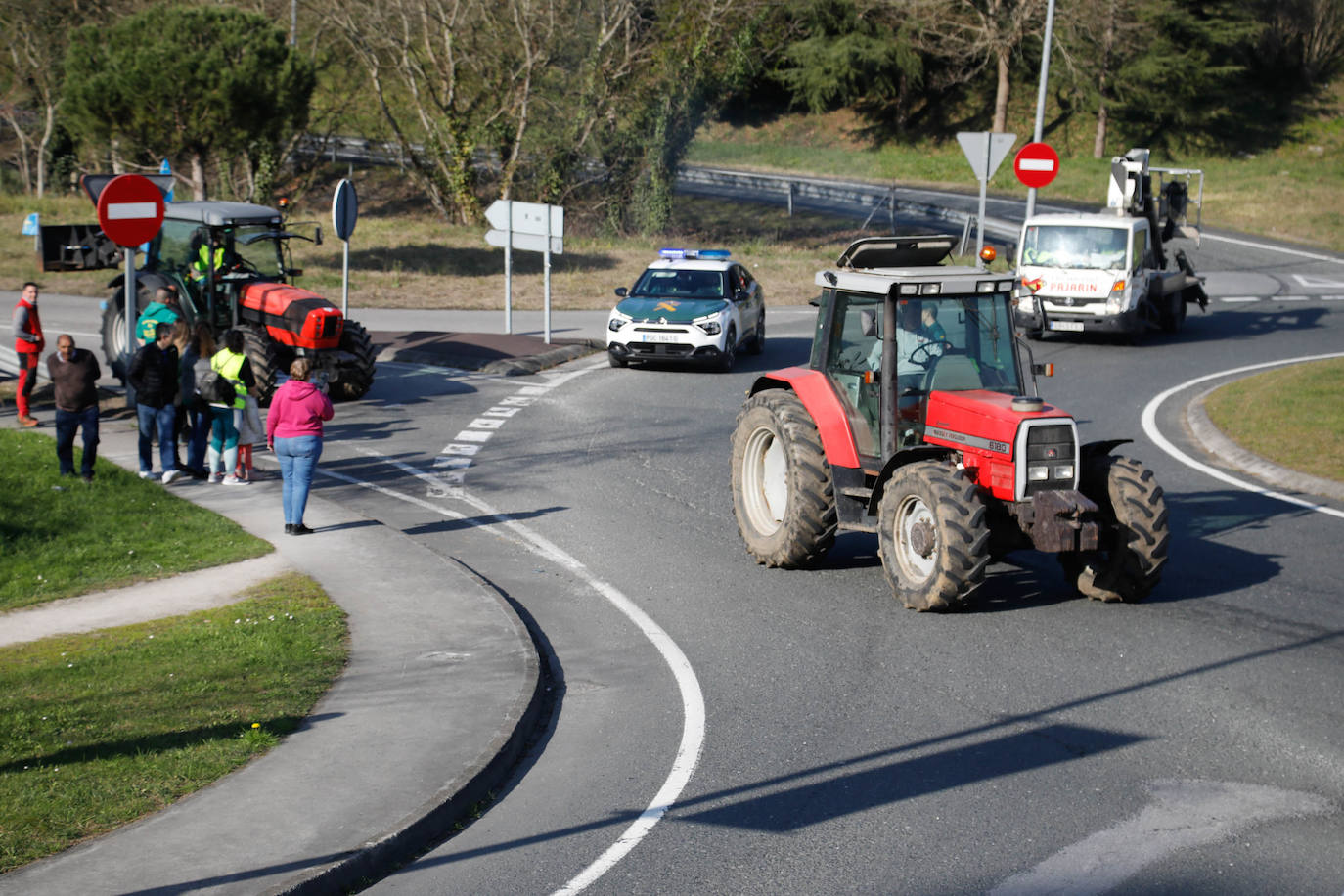 Movilización del campo asturiano: los tractores toman las carreteras