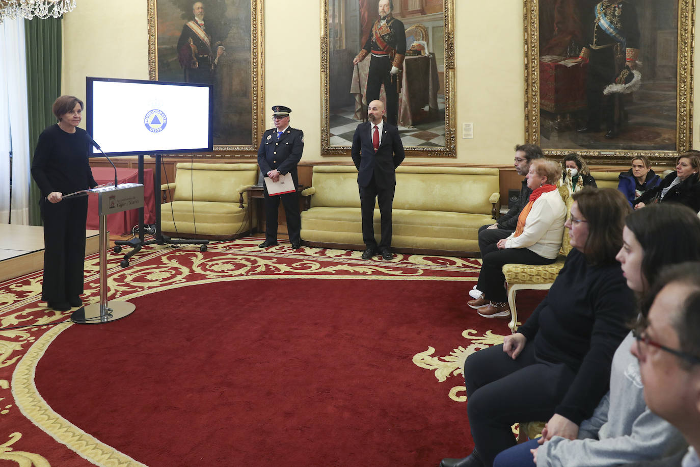 Gijón rinde un sentido homenaje a Inés Sánchez, la voluntaria de Protección Civil fallecida en un accidente