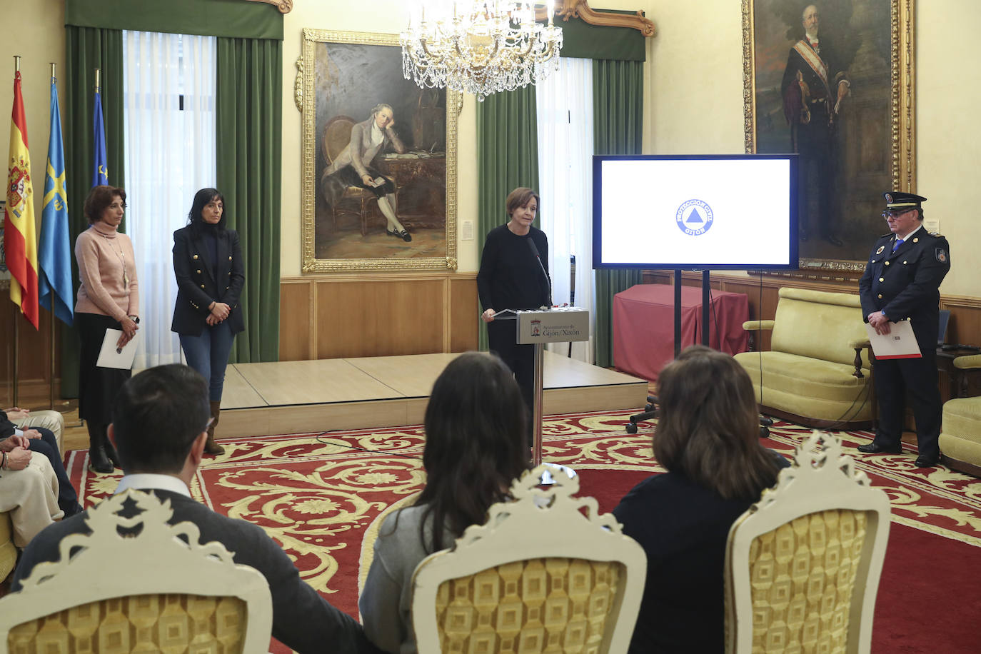 Gijón rinde un sentido homenaje a Inés Sánchez, la voluntaria de Protección Civil fallecida en un accidente