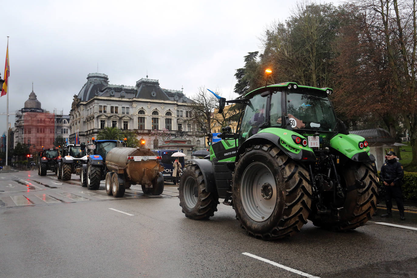 Así ha sido la tractorada en Oviedo de este viernes