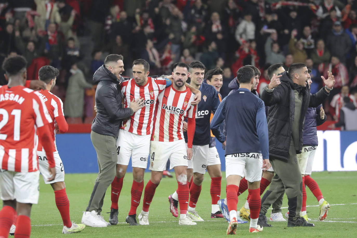 Las mejores imágenes del derbi Sporting - Real Oviedo