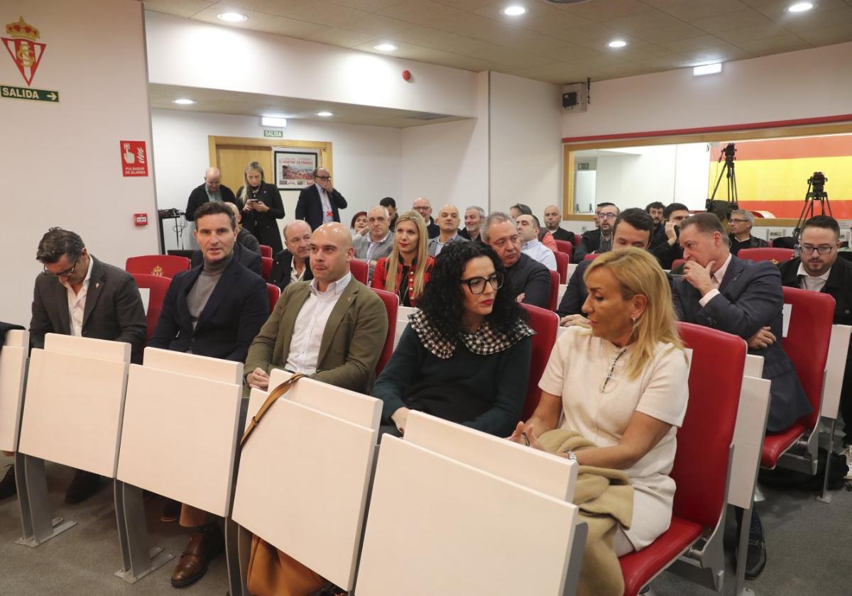 Los concejales Jorge González-Palacios y Jesús Martínez Salvador, la viceconsejera Vanessa Gutiérrez y María Tato, de la FEF.