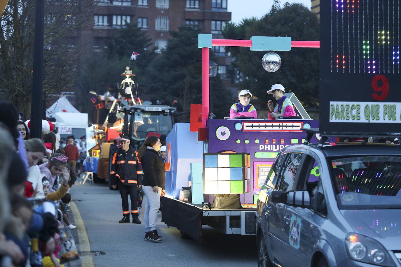 Así fue el desfile de carnaval de Gijón: una multitud y despliegue de originalidad