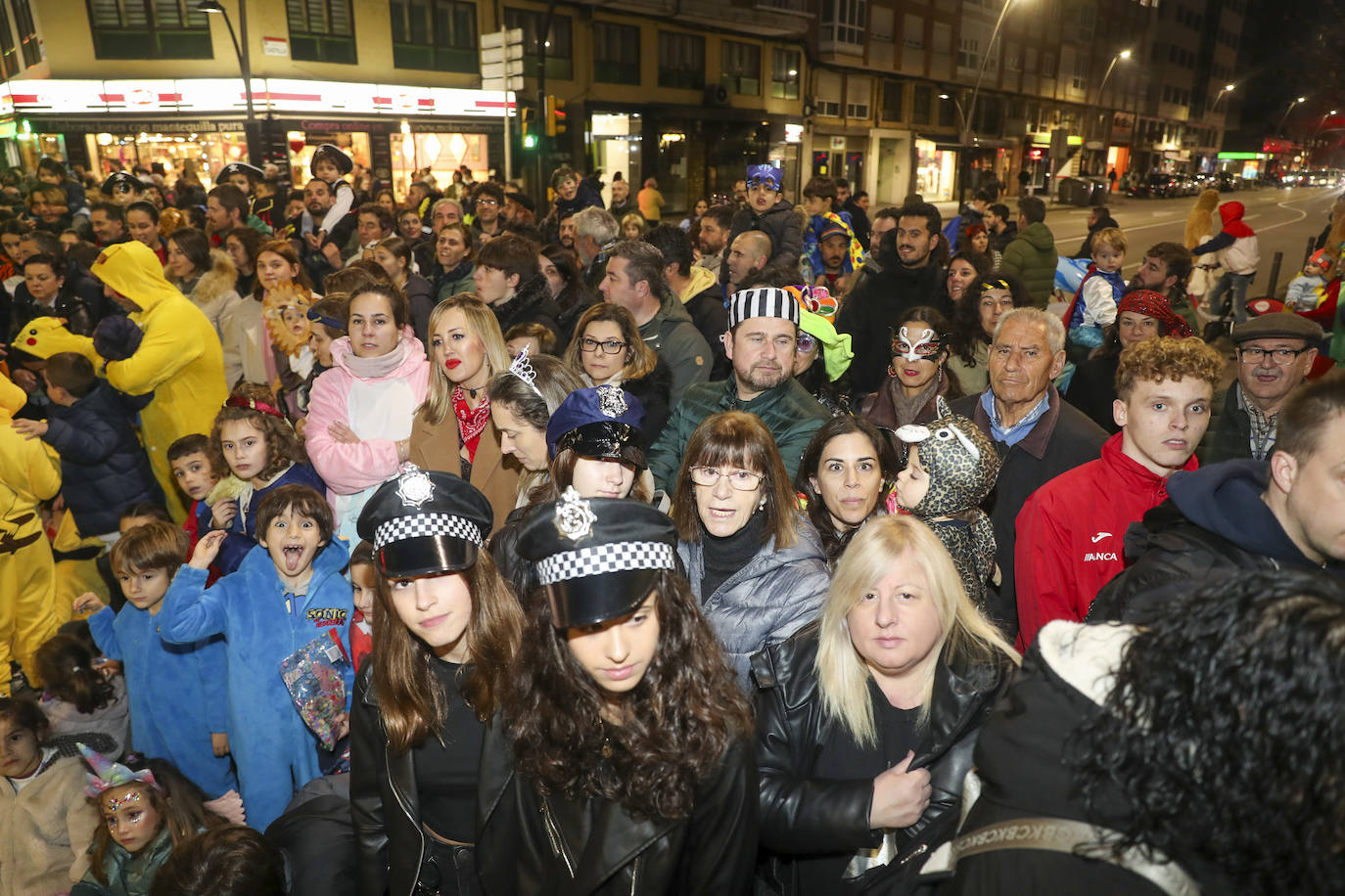 Así fue el desfile de carnaval de Gijón: una multitud y despliegue de originalidad