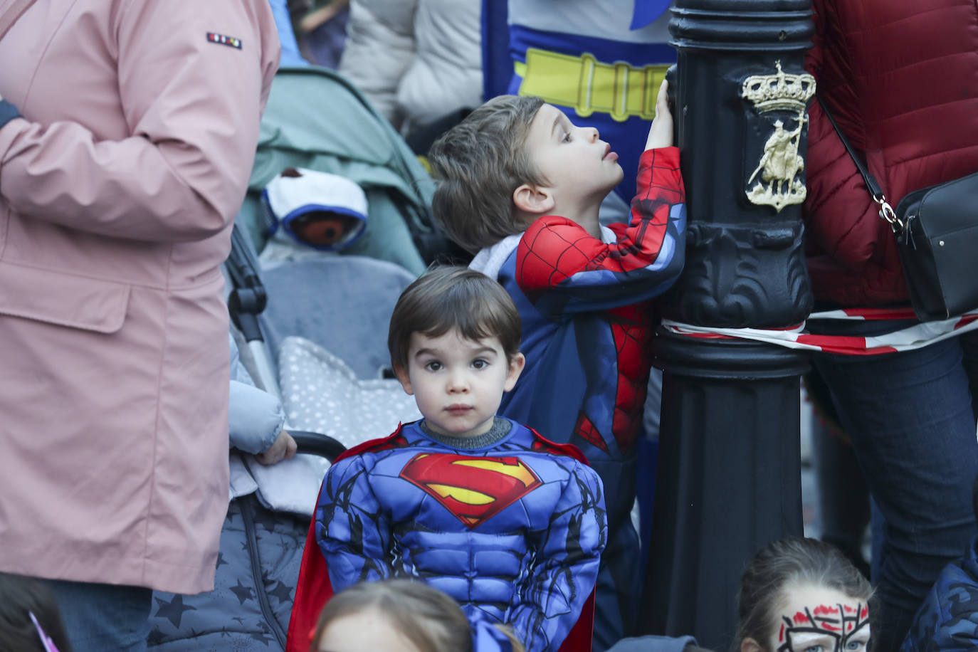 Así fue el desfile de carnaval de Gijón: una multitud y despliegue de originalidad