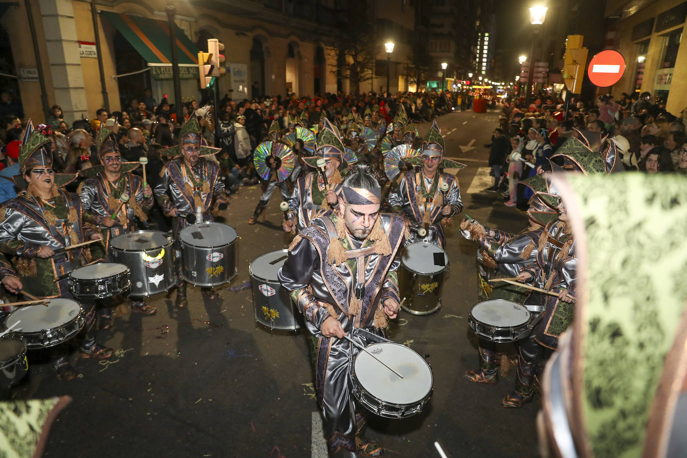 Así fue el desfile de carnaval de Gijón: una multitud y despliegue de originalidad