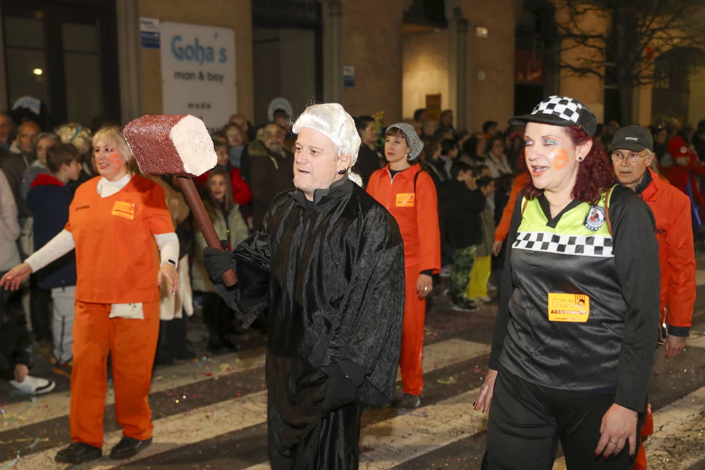 Así fue el desfile de carnaval de Gijón: una multitud y despliegue de originalidad