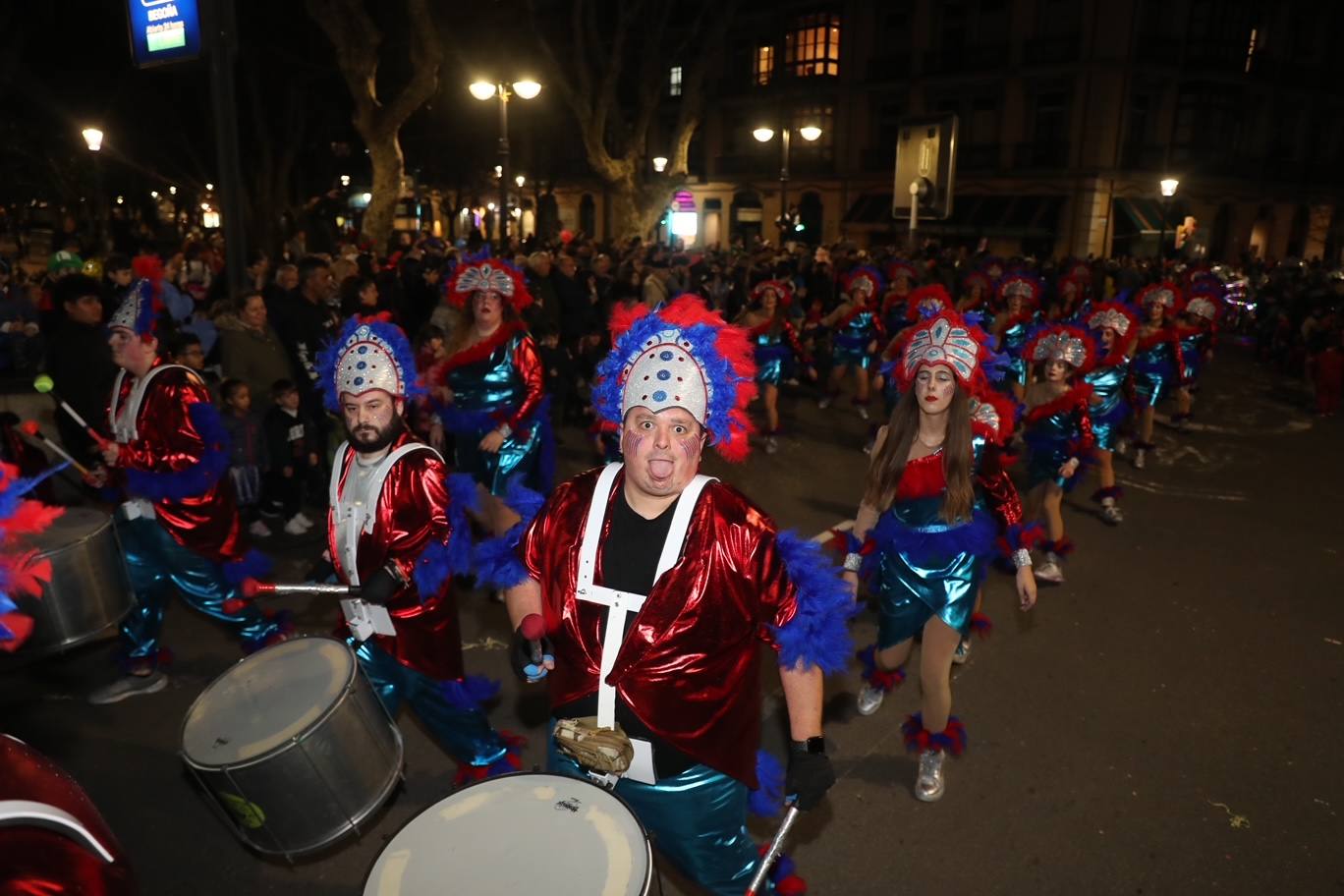 Así fue el desfile de carnaval de Gijón: una multitud y despliegue de originalidad