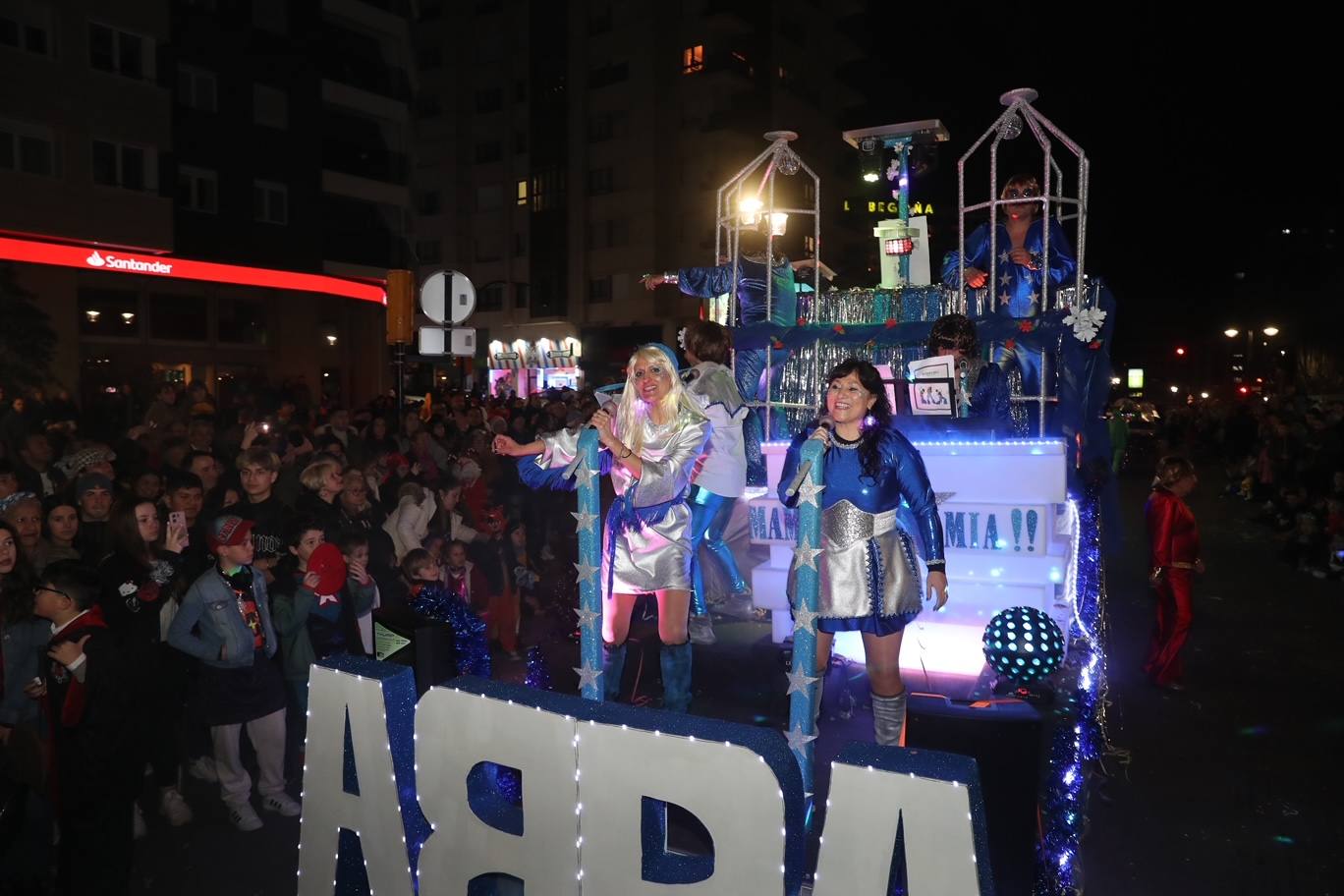 Así fue el desfile de carnaval de Gijón: una multitud y despliegue de originalidad