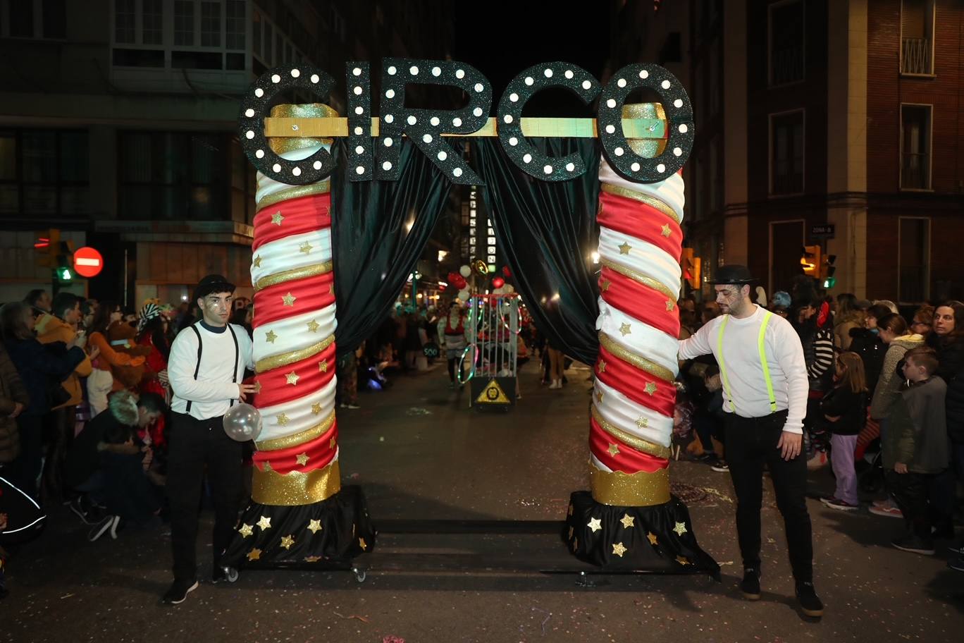 Así fue el desfile de carnaval de Gijón: una multitud y despliegue de originalidad